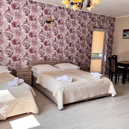 Apartamenty Maja -Pokoje - Domy Wakacyjne -Basen Podgrzewany -Jacuzzi - Sauna Łeba Exterior foto