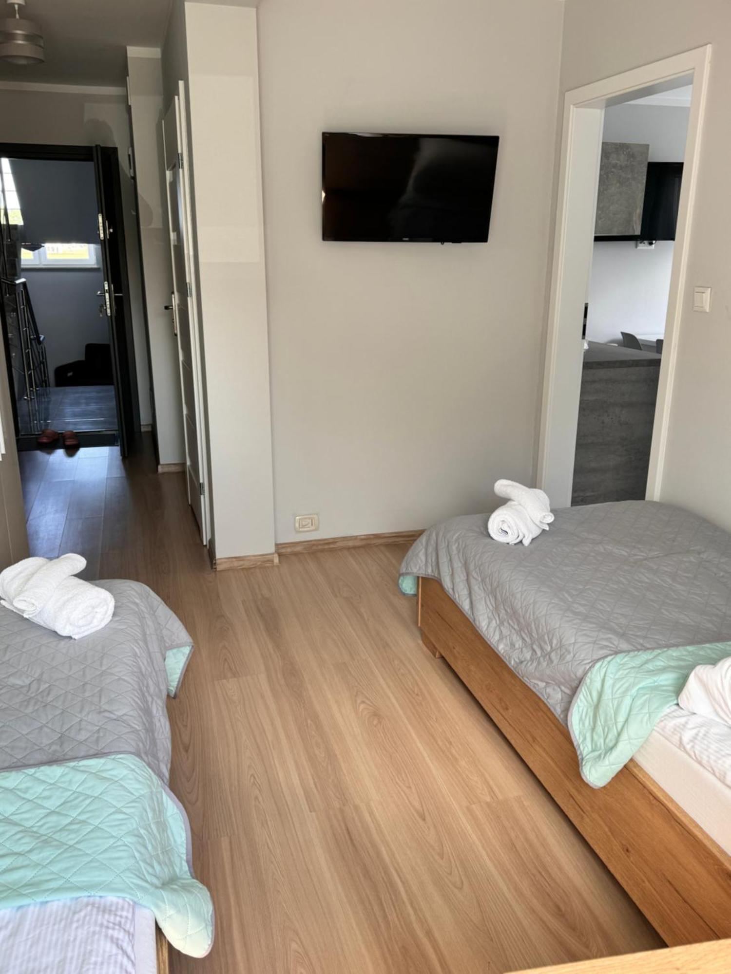 Apartamenty Maja -Pokoje - Domy Wakacyjne -Basen Podgrzewany -Jacuzzi - Sauna Łeba Exterior foto