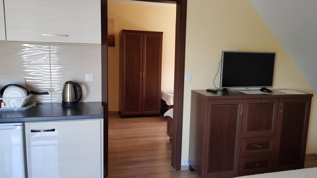 Apartamenty Maja -Pokoje - Domy Wakacyjne -Basen Podgrzewany -Jacuzzi - Sauna Łeba Exterior foto